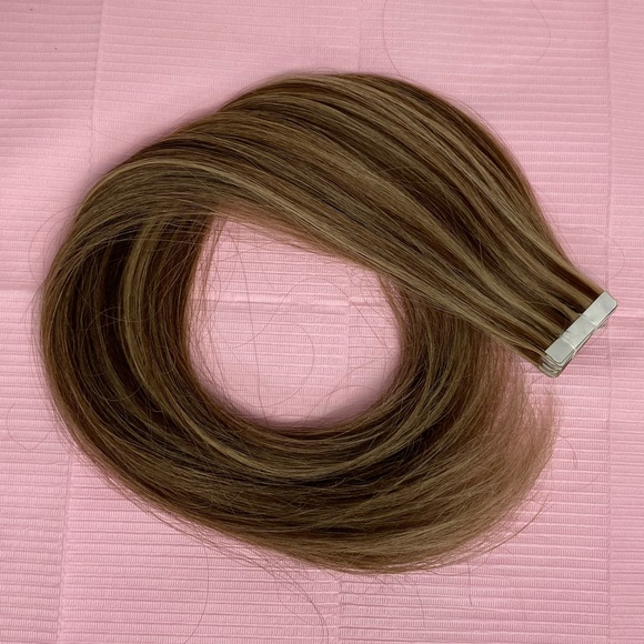 Highlights #6/9.3 Tape In Hair Extensions 24” - Picture 1 of 3
